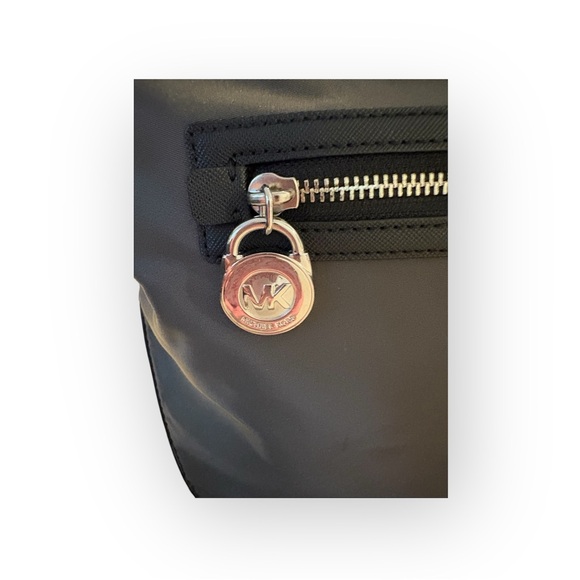 MICHAEL KORS GRAY KEMPTON TOTE, BLACK LEATHER TRIM - Picture 10 of 10